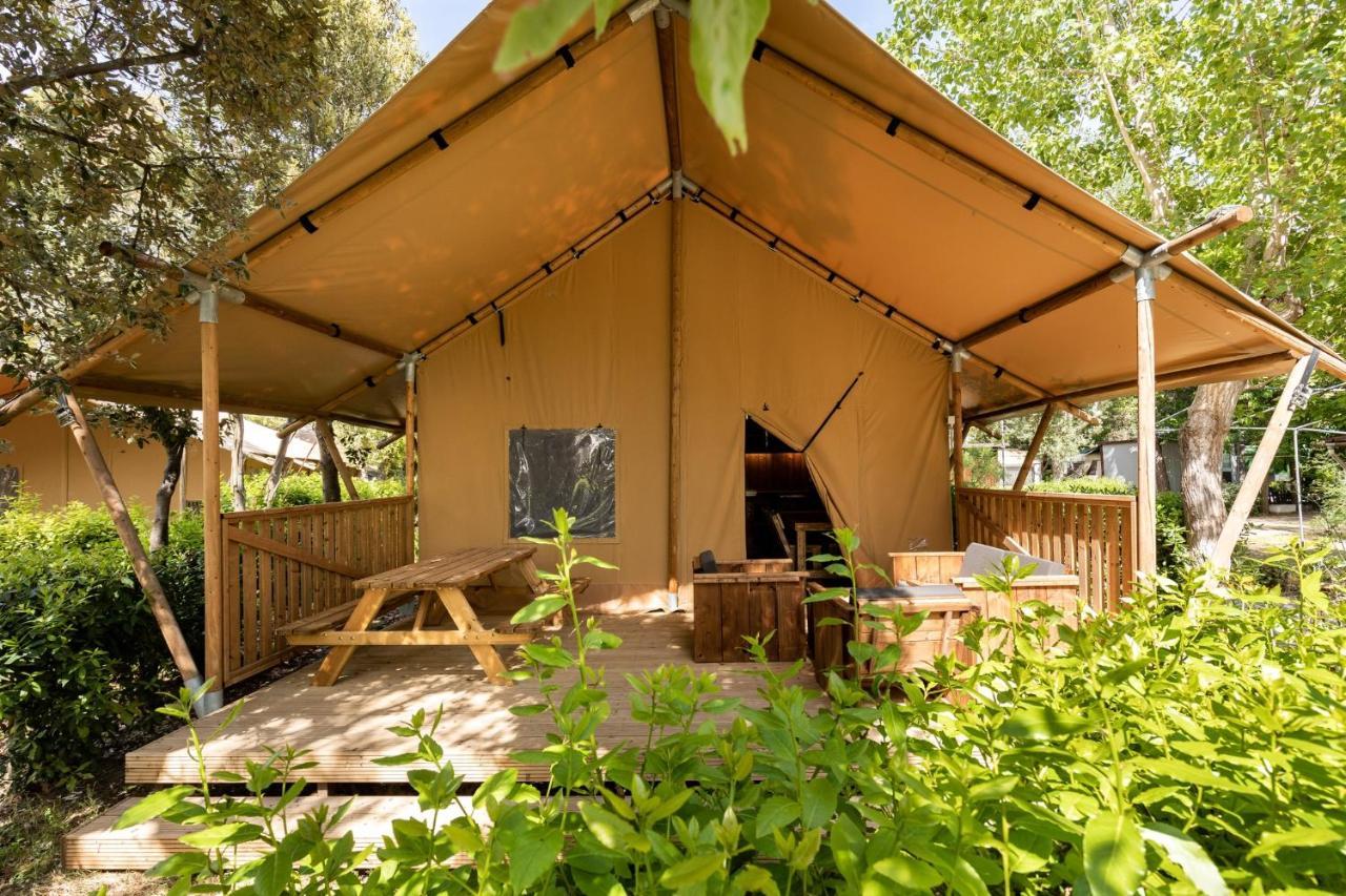 Camping Campo Dei Fiori - Glamping4All Vada Exteriör bild